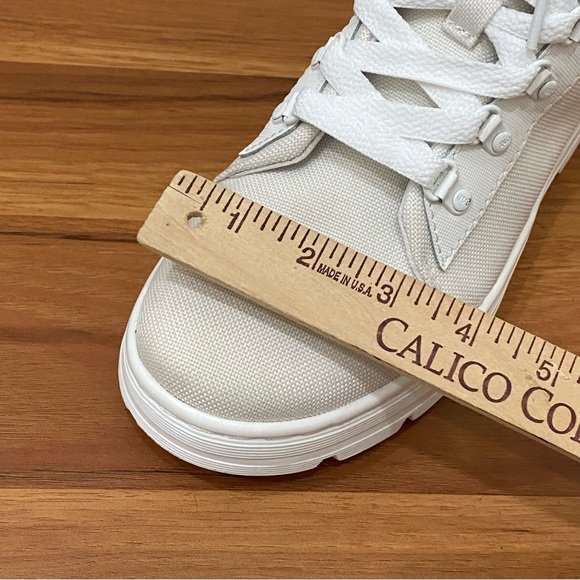 DR. MARTENS Combs Platform Boots in White Ajax+Extra Tough Poly Lace Up Boots 8 - Picture 10 of 16